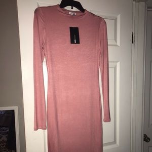 Fashion Nova - midi dress
